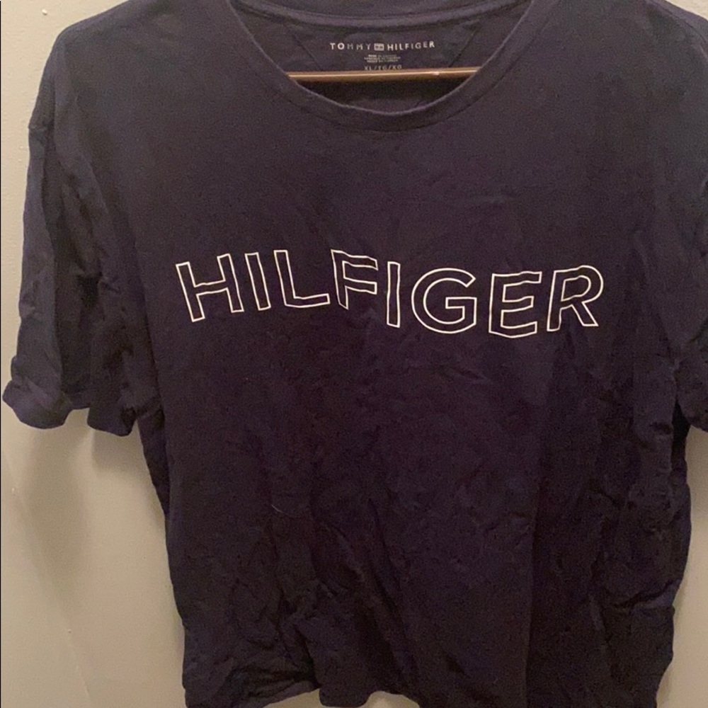 Navy blue men’s T-shirt